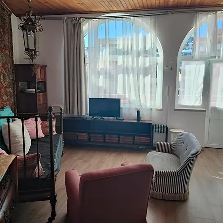 Charming Seaview Terrace