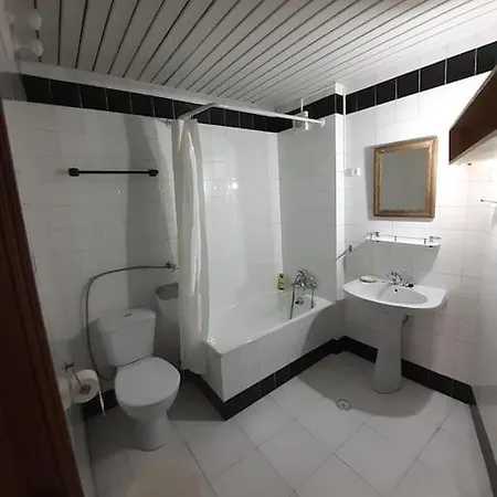 Charming Seaview Terrace Apartment *