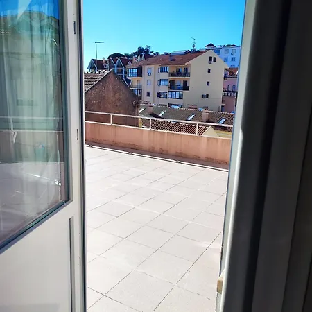 Charming Seaview Terrace Apartment